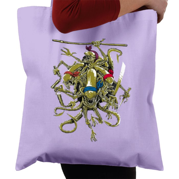 Aliens & Teenage Mutant Ninja Turtles - Teenage Mutant Xenomorph Ninja's Tote Bag